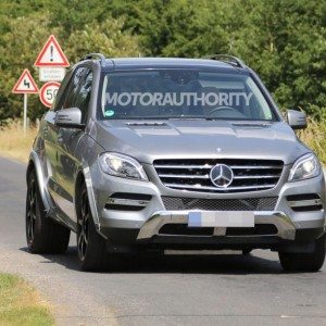 mercedes benz mlc class pics launch