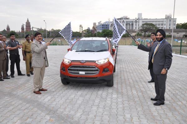 Atulya Misra Chairman Chennai Port Trust and Joginder Singh president and managing director Ford India jointly flagging off the export of the EcoSport from CHPT