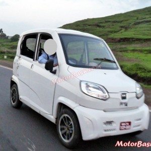 Bajaj RE launch price pics