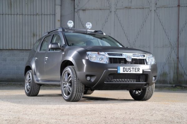 Dacia Duster Black Edition pics