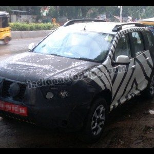 Front left three quarter of the Nissan Terrano test mule
