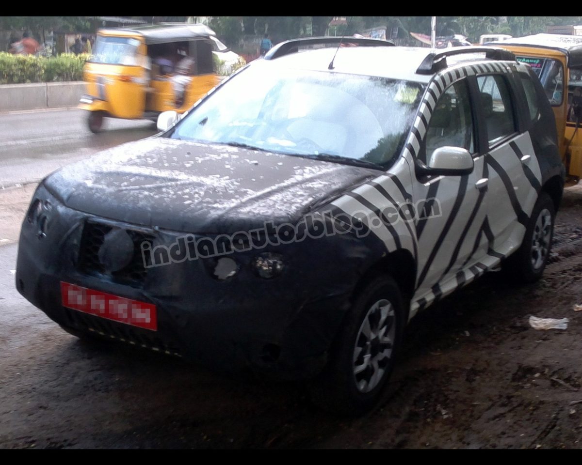 Front three quarter of the Nissan Terrano test mule