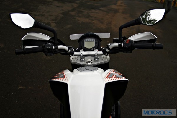 KTM 390 Duke India road test review (76)