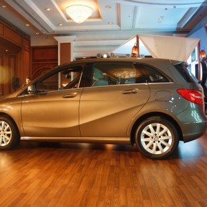 Mercedes B Class diesel B CDI pics price