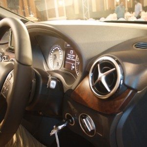 Mercedes B Class diesel B CDI pics price