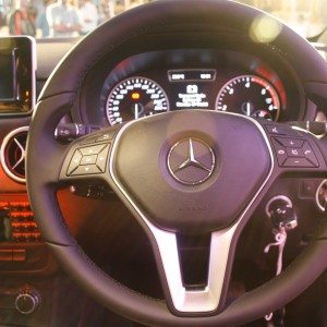 Mercedes B Class diesel B CDI pics price