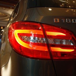 Mercedes B Class diesel B CDI pics price
