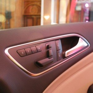 Mercedes B Class diesel B CDI pics price