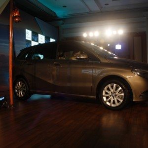 Mercedes B Class diesel B CDI pics price