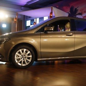 Mercedes B Class diesel B CDI pics price