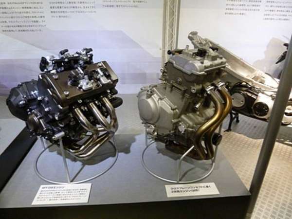 Yamaha-500cc-parallel-twin-2