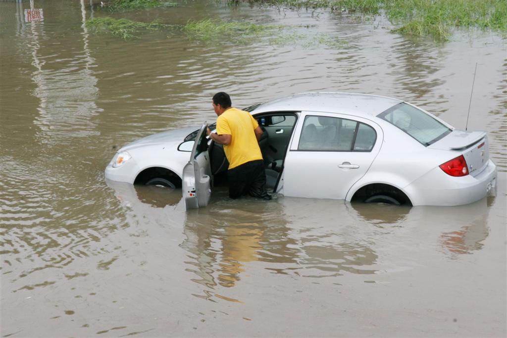 Car care tips in rains-8