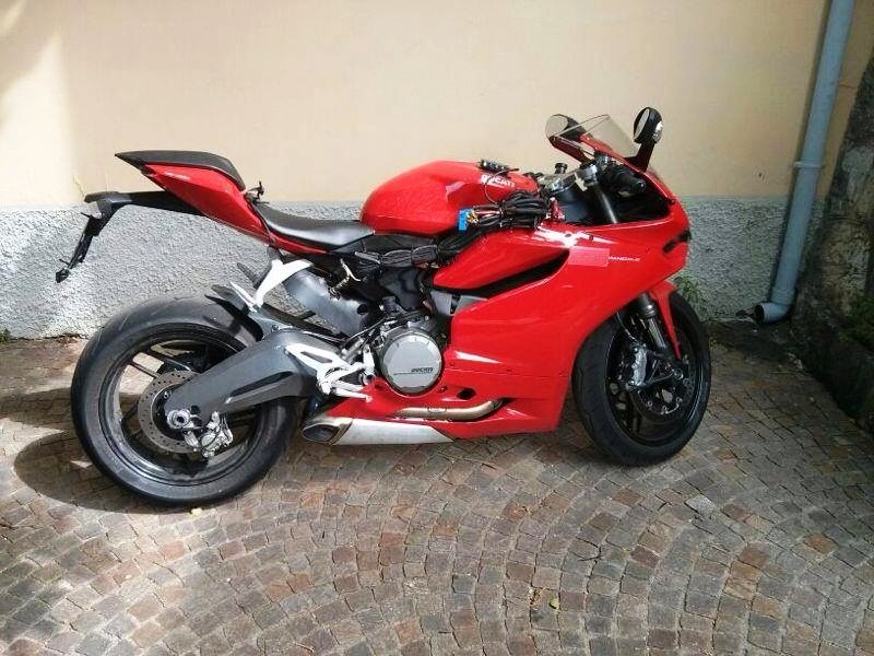 Ducati 899 Panigale spy shot