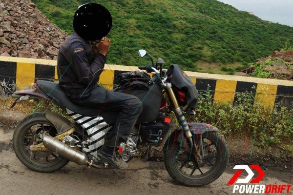 Mahindra Mojo 300 India spy pics (1)