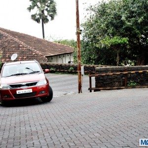 Mahindra verito Vibe India Review images