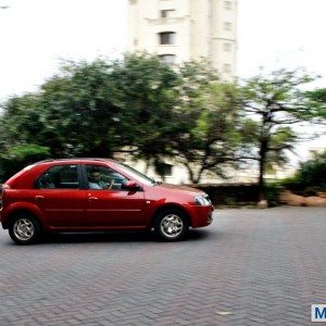 Mahindra verito Vibe India Review images