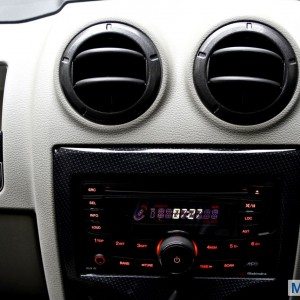 Mahindra verito Vibe India Review images