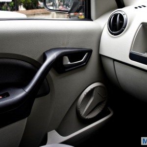 Mahindra verito Vibe India Review images