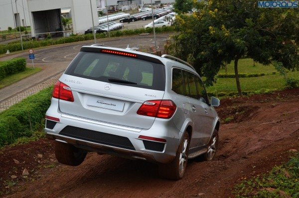 Mercedes-GL-Class-India-Pics-Review-Price- (12)