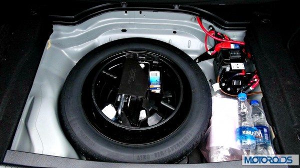 New 2013 Mercedes E 250 CDI India review (59)