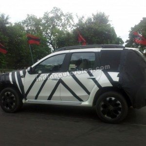 Nissan Terrano India pics launch