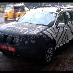 Nissan Terrano India pics launch date