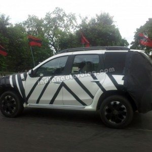 Nissan Terrano India pics launch date