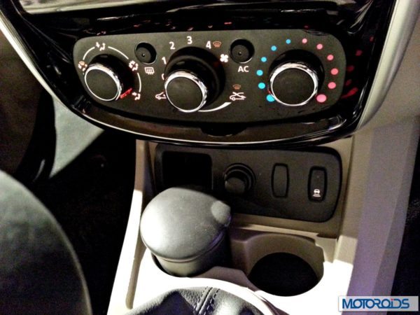 Nissan Terrano images India (6)