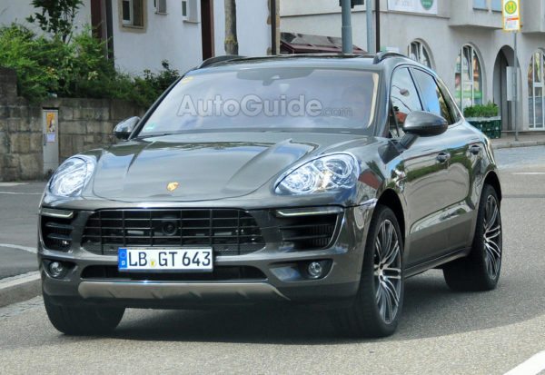 Porsche Macan pics