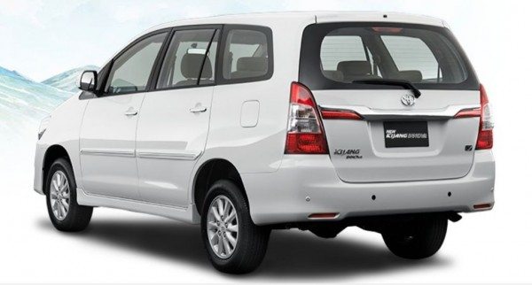 Toyota-Innova-Facelift-india-launch-2