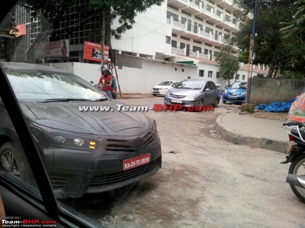 2014-toyota-corolla-india-launch-pics-4