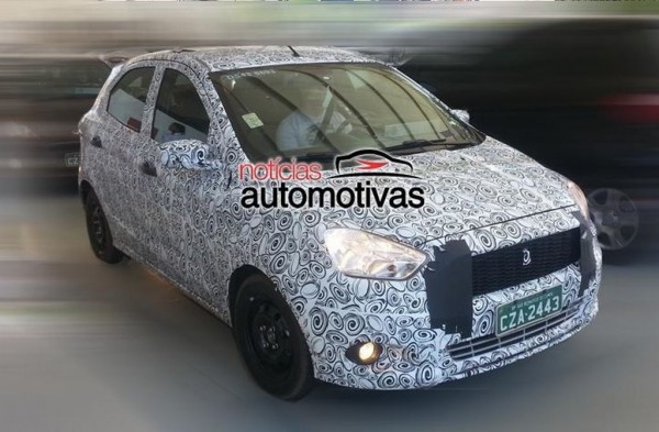 2015-Next-generation-Ford-Figo-spied-side (2)