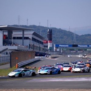 First Lap of the Lamborghini Blancpain Super Trofeo Asia Series in Fuji