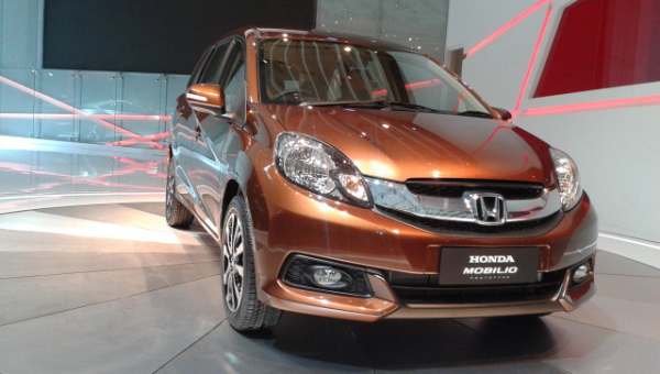 Honda-Mobilio-Brio-MPV-pics-1