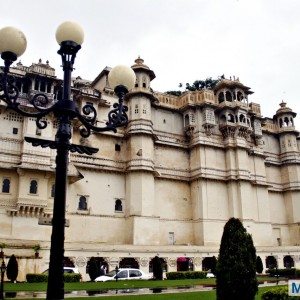 Mumbai Delhi roadtrip via Udaipur and Jaipur in Skoda Superb