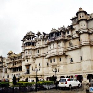 Mumbai Delhi roadtrip via Udaipur and Jaipur in Skoda Superb
