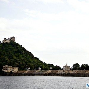 Mumbai Delhi roadtrip via Udaipur and Jaipur in Skoda Superb