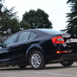 New Skoda Octaviat India review pics