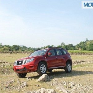 Nissan Terrano Review Pics