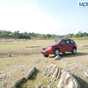 Nissan Terrano Review Pics