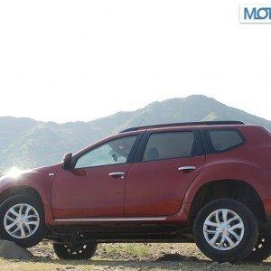 Nissan Terrano Review Pics