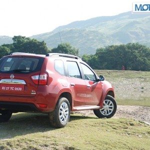 Nissan Terrano Review Pics