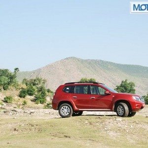 Nissan Terrano Review Pics