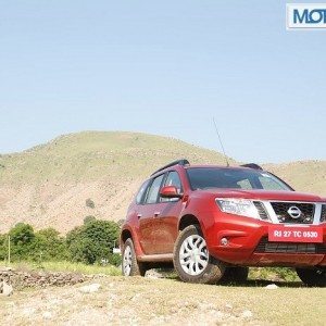 Nissan Terrano Review Pics