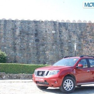 Nissan Terrano Review Pics