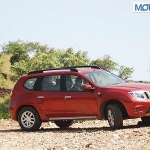 Nissan Terrano Review Pics