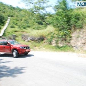 Nissan Terrano Review Pics