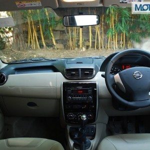 Nissan Terrano Review Pics