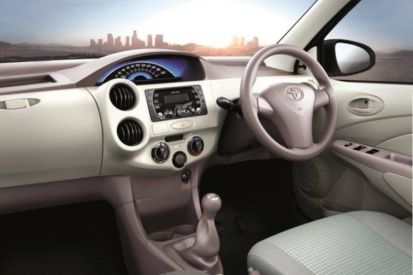 Toyota-Etios-Liva-Xclusive- (2)