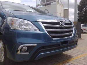 Toyota-Innova-Z-facelift-India-launch-Pics-1